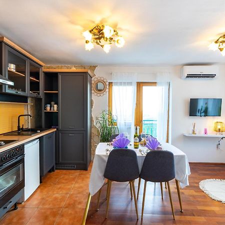 Villa Olive Garden House In Zrnovnica With A View & Bbq Exterior foto